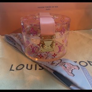 Louis Vuitton Scott box with scarf/handle